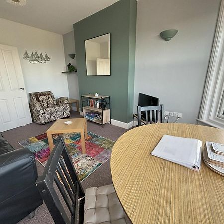 Seabreeze Apartment 伊斯特布恩 外观 照片